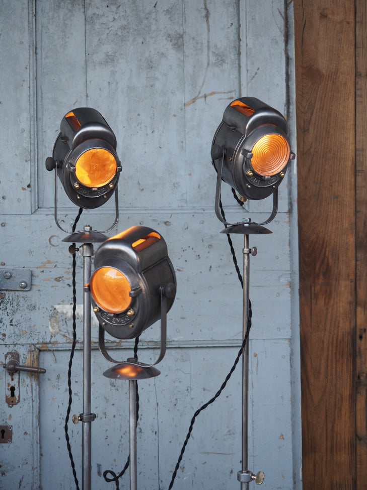 Spotac creamer spotlight on stand – Du coté du design