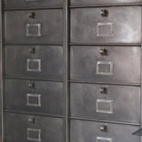 ancien grand meuble 30 casiers industriel a clapet strafor 1950