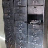 ancien grand meuble 30 casiers industriel a clapet strafor 1950