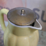 ancienne theiere / pot a infuser jaune