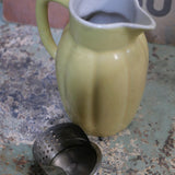 ancienne theiere / pot a infuser jaune