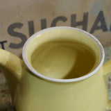 ancienne theiere jaune