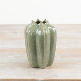 Vase à gousses vertes, 16 cm