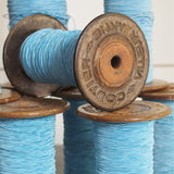1 ancienne bobine bois COUTIER couleur bleu clair