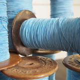 1 ancienne bobine bois COUTIER couleur bleu clair