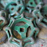 Lot d'anciennes vannes d'usine vert lot 7