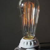 ampoule COMETTE 56  filament de carbonne facon Thomas Edison neuve