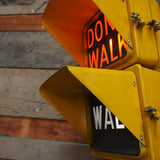 New York feu dont walk americain vintage USA jaune d'origine avec fixations murale