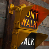 New York feu dont walk americain vintage USA jaune d'origine avec fixations murale