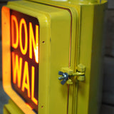 feu dont walk americain vintage USA jaune a poser