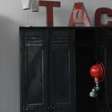 ancien vestiaire d'usine 4 portes des années 40 entirement riveté