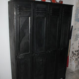 ancien vestiaire d'usine 4 portes des années 40 entirement riveté