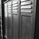 ancien vestiaire d'usine 4 portes des années 40 entirement riveté