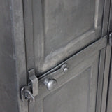 ancien vestiaire d'usine 4 portes des années 40 entirement riveté