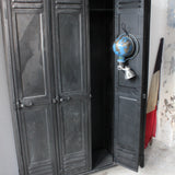 ancien vestiaire d'usine 4 portes des années 40 entirement riveté