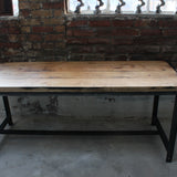 Table ou bureau metal industriel des annees 50 militaire plateau chene