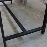 Table ou bureau metal industriel des annees 50 militaire plateau chene