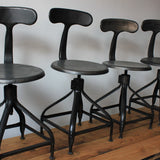 ancienne Chaise basse d atelier industrielle nicolle "" dit queu de baleine ""