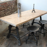 ancienne Table ou bureau industriel pied fonte plateau orme massif