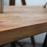 ancienne Table ou bureau industriel pied fonte plateau orme massif