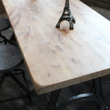 ancienne Table ou bureau industriel pied fonte plateau orme massif