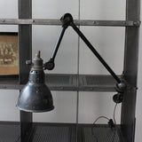 Ancienne lampe industrielle gras