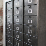 ancien grand meuble 30 casiers industriel a clapet strafor 1950