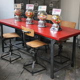Table ou bureau metal industriel militaire plateau bois vernis rouge