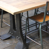 grande table industrielle plateau chene massif pietement fonte