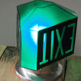 rare Lampe verte exit USA 3 faces socle metal