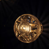 tres grande lettre R d'ancienne enseigne lumineuse façon fete foraine