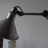 superbe ancienne lampe industrielle Gras abat jour dessinateur polie miroir