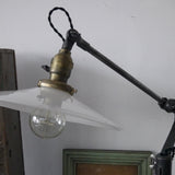 Rare Lampe bureau O.C. White Industrielle opaline blanche