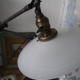 Rare Lampe bureau O.C. White Industrielle opaline blanche