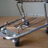 ancien petit chariot miniature des représentants de commerce