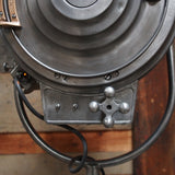 projecteur cinema MCALISTER des studios Hollywood Californie  pied tripod