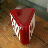 Exit Lampe opaline rouge texte blanc