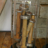 Grand globe decor d'anciennes bobines a fil industrielle