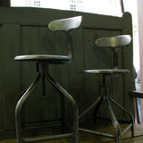 ancienne Chaise basse d atelier industrielle nicolle "" dit queu de baleine ""
