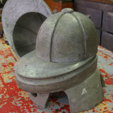 Ancien moule a chapeau en metal