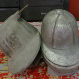 Ancien moule a chapeau en metal
