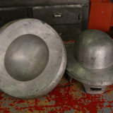 Ancien moule a chapeau en metal