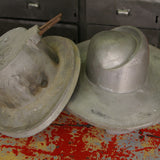 Ancien moule a chapeau en metal