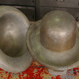 Ancien moule a chapeau en metal