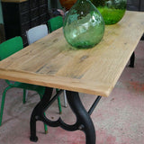 grande table industrielle plateau ancien chene massif pietement fonte
