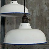 Suspension, lampe industrielle en tôle émaillée blanche – luminaire abat jour atelier