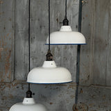 Suspension, lampe industrielle en tôle émaillée blanche – luminaire abat jour atelier