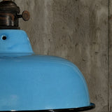 Suspension, lampe industrielle en tôle émaillée bleu clair – luminaire abat jour atelier