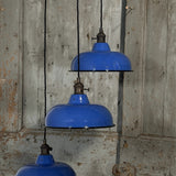 Suspension, lampe industrielle en tôle émaillée bleu foncé – luminaire abat jour atelier