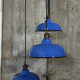 Suspension, lampe industrielle en tôle émaillée bleu foncé – luminaire abat jour atelier